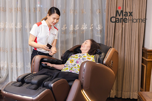 Ghế massage trị liệu cho người già